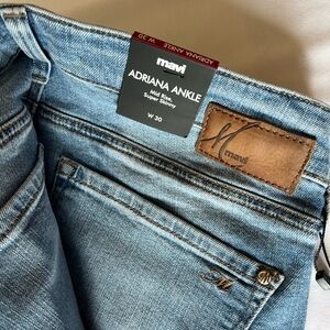 Mavi Light Blue Super Skinny Mid Rise Adriana Ankle Jeans size 30 NWT